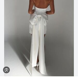 MESHKI Meredith bridal dress